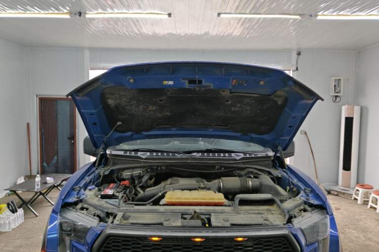 Used Ford F-150 Raptor 2017 3.5T Raptor Performance Enhanced Edition Engine Bay