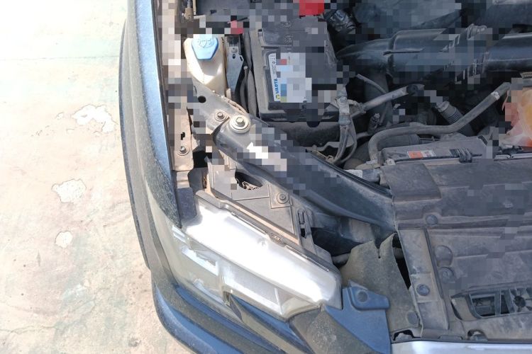 Used Ford F-150 Raptor  Engine Bay Right