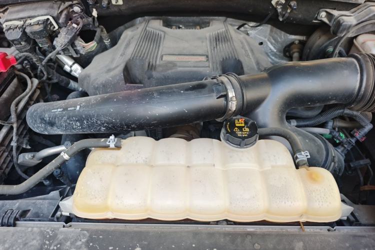 Used Ford F-150 Raptor 2017 3.5T Raptor Performance Enhanced Edition Engine Bay