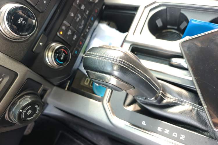 Used Ford F-150 Raptor 2017 3.5T Raptor Performance Enhanced Edition Gear Lever