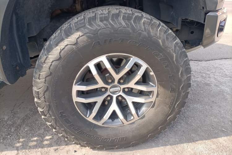 Used Ford F-150 Raptor 2017 3.5T Raptor Performance Edition Right Front Wheel Hub