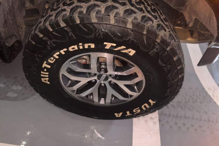 Used Ford F-150 Raptor 2017 3.5T Raptor Performance Enhanced Edition Right Front Wheel Hub