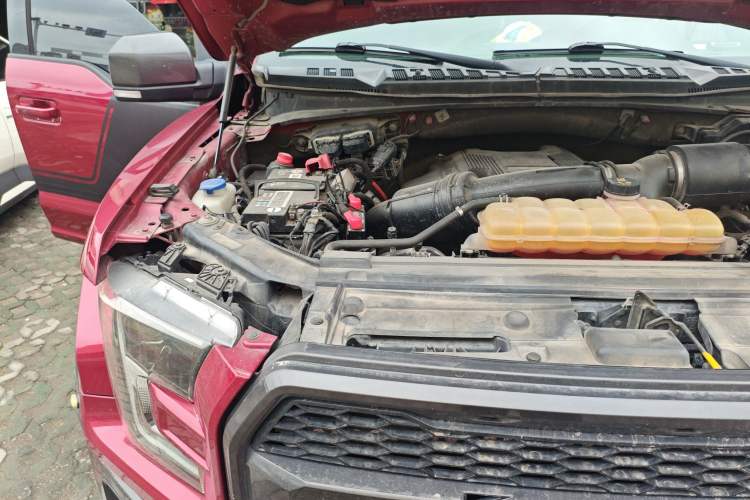 Used Ford F-150 Raptor 2017 3.5T Raptor Performance Enhanced Edition Engine Bay Right