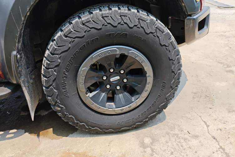 Used Ford F-150 Raptor 2017 3.5T Raptor Performance Enhanced Edition Right Front Wheel Hub