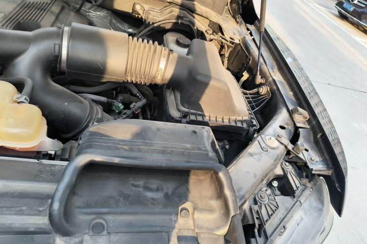 Used Ford F-150 Raptor 2017 3.5T Raptor Performance Enhanced Edition Engine Bay Left