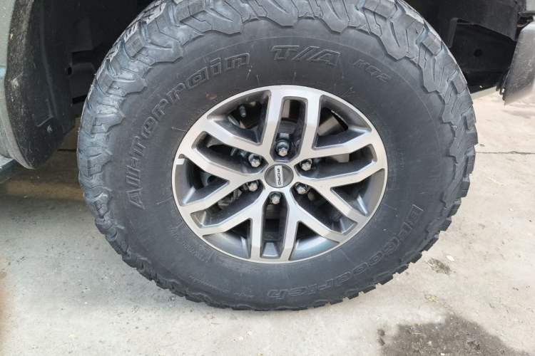 Used Ford F-150 Raptor 2017 3.5T Raptor Performance Enhanced Edition Right Front Wheel Hub