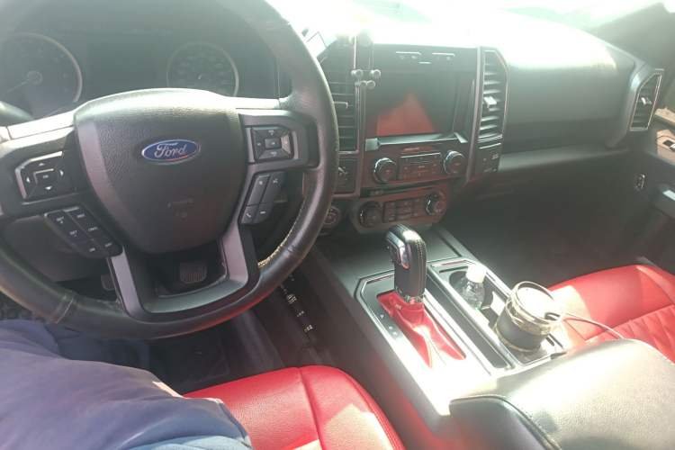 Used Ford F-150 Raptor  Center Console