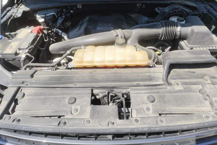 Used Ford F-150 Raptor 2018 3.5T Raptor Performance Edition Engine Bay