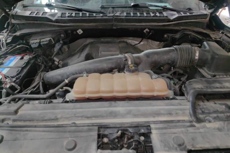 Used Ford F-150 Raptor 2018 3.5T Raptor Performance Enhanced Edition Engine Bay
