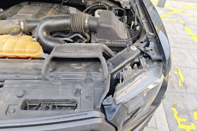 Used Ford F-150 Raptor 2018 3.5T Raptor Performance Enhanced Edition Engine Bay Left