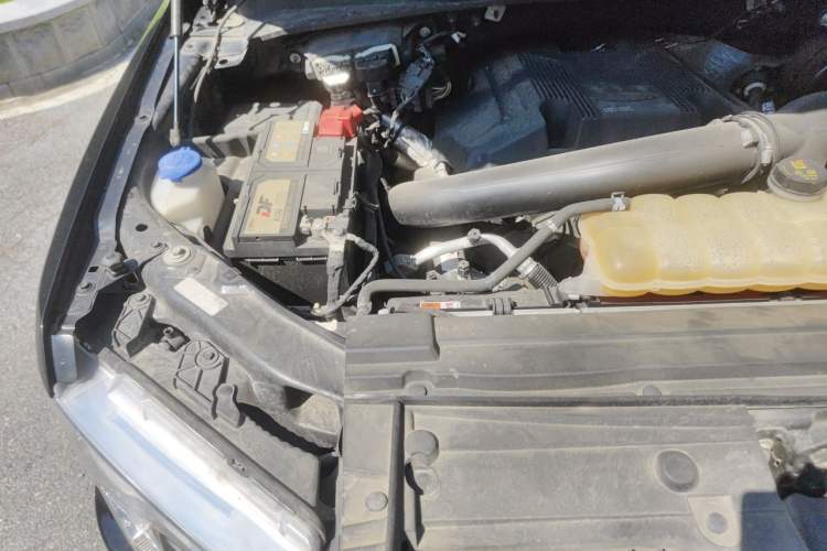 Used Ford F-150 Raptor 2018 3.5T Raptor Performance Edition Engine Bay Right