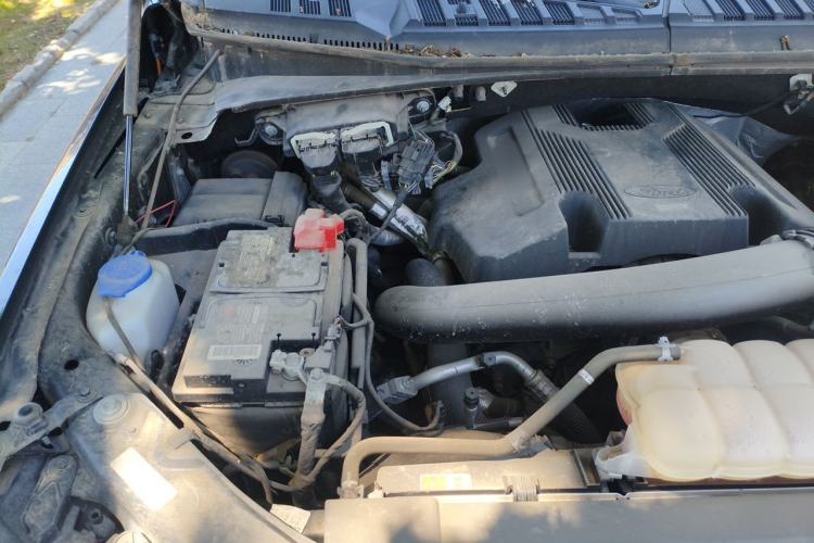 Used Ford F-150 Raptor  Engine Bay Right