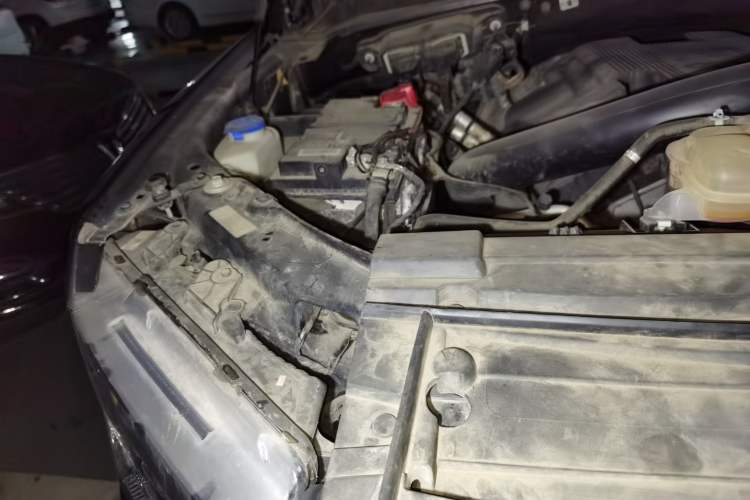 Used Ford F-150 Raptor  Engine Bay Right