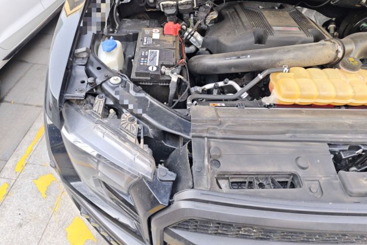 Used Ford F-150 Raptor 2018 3.5T Raptor Performance Enhanced Edition Engine Bay Right