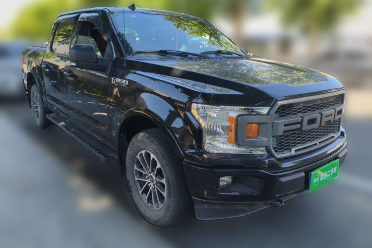 Used Ford F-150 Raptor  Front Right 45 Deg