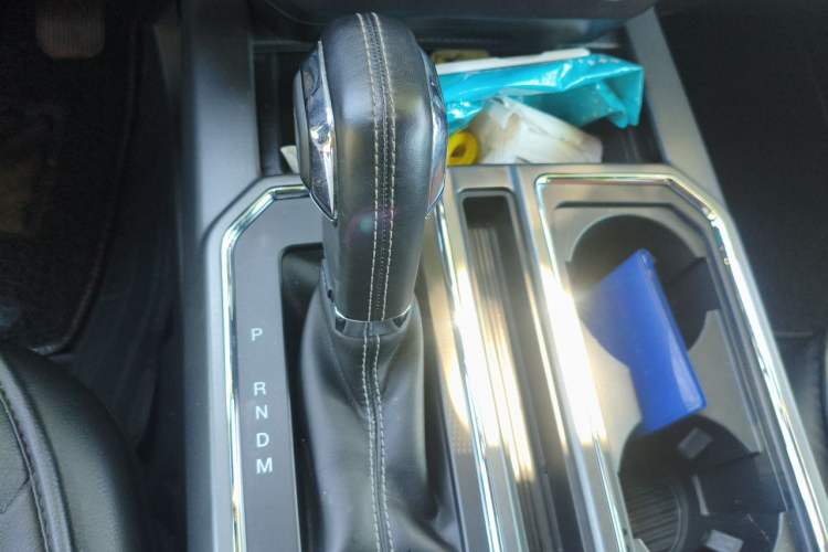 Used Ford F-150 Raptor  Gear Lever