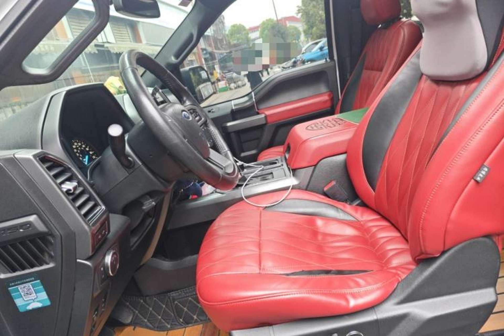 Used Ford F-150 Raptor  Left Front Seat