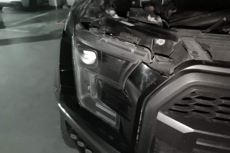 Used Ford F-150 Raptor 2018 3.5T Raptor Performance Enhanced Edition Right Front Headlight