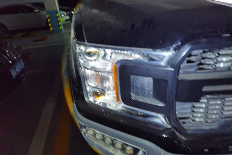 Used Ford F-150 Raptor  Right Front Headlight