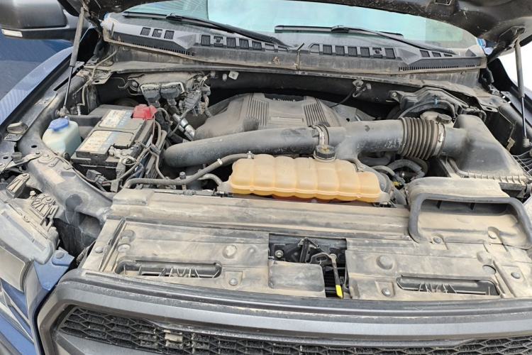 Used Ford F-150 Raptor 2018 3.5T Raptor Performance Enhanced Edition Engine Bay