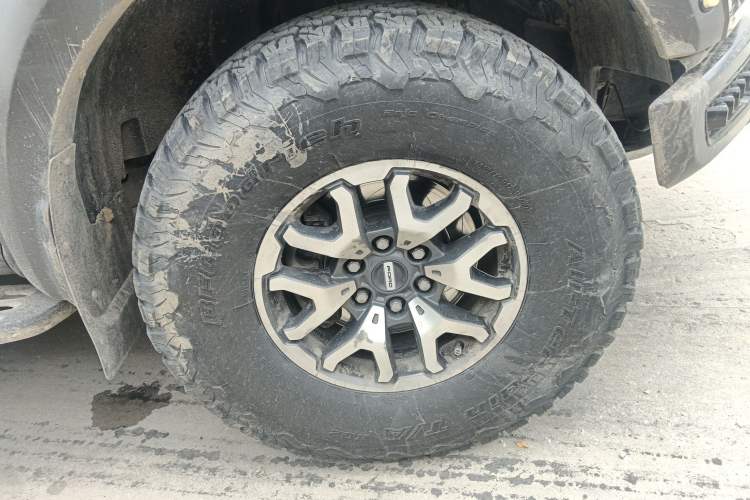Used Ford F-150 Raptor 2018 3.5T Raptor Performance Enhanced Edition Right Front Wheel Hub