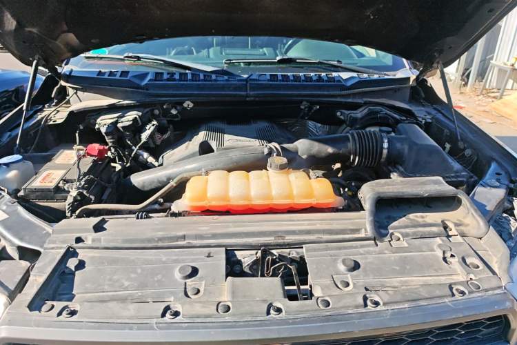 Used Ford F-150 Raptor 2018 3.5T Raptor Performance Edition Engine Bay