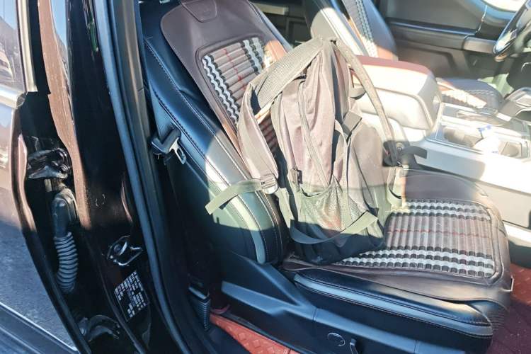 Used Ford F-150 Raptor 2018 3.5T Raptor Performance Edition Right Front Seat