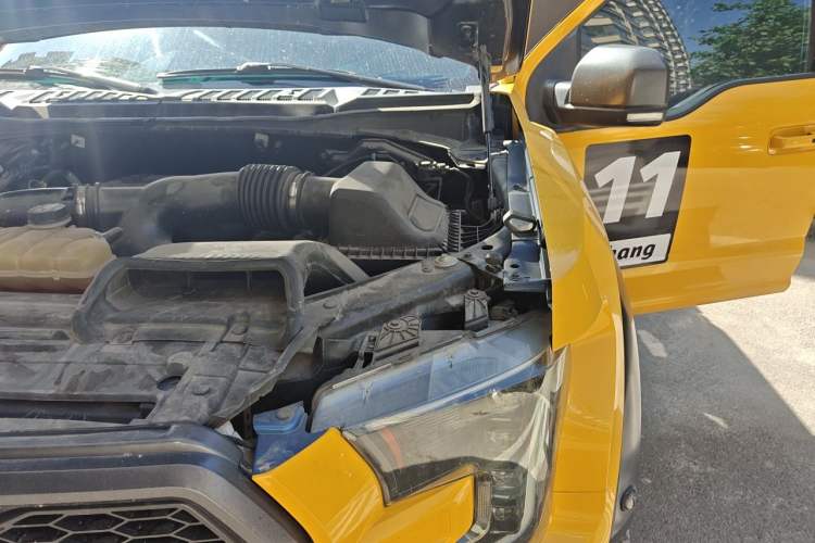 Used Ford F-150 Raptor 2018 3.5T Raptor Performance Enhanced Edition Engine Bay Left