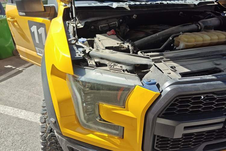 Used Ford F-150 Raptor 2018 3.5T Raptor Performance Enhanced Edition Engine Bay Right