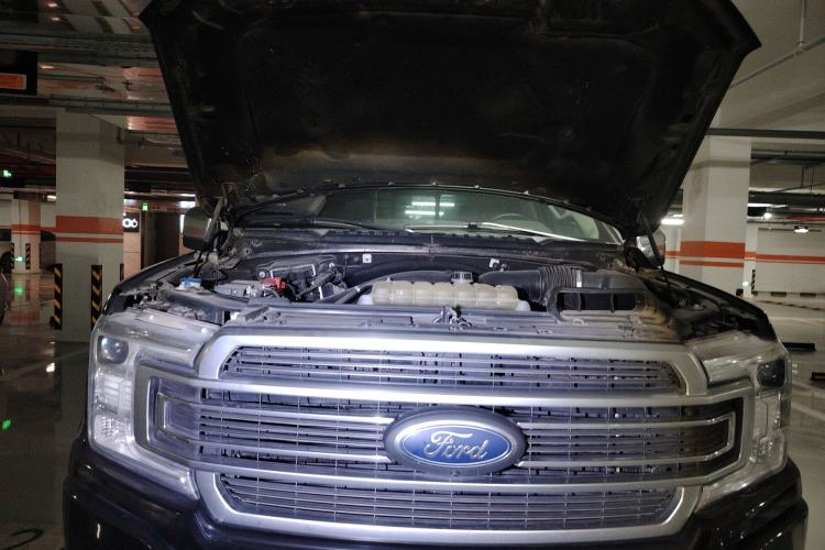Used Ford F-150 Raptor 2019 3.5T LTD Engine Bay