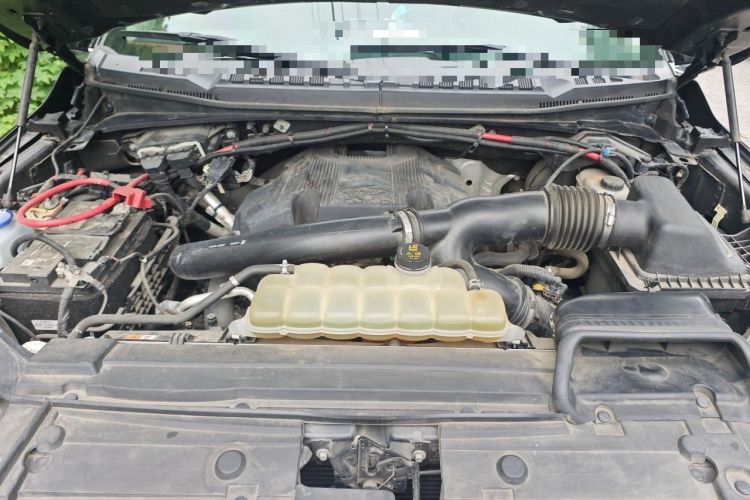 Used Ford F-150 Raptor 2019 3.5T LTD Engine Bay