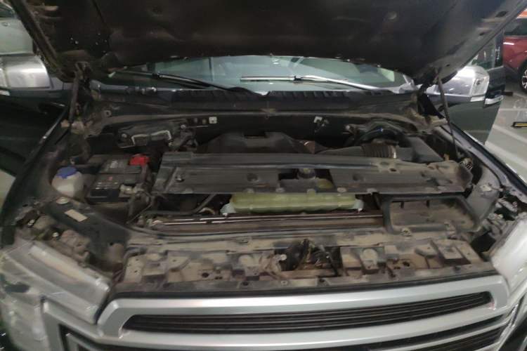 Used Ford F-150 Raptor 2019 3.5T LTD Engine Bay