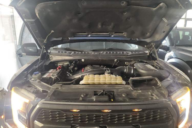 Used Ford F-150 Raptor 2019 3.5T Raptor Performance Enhanced Edition Engine Bay