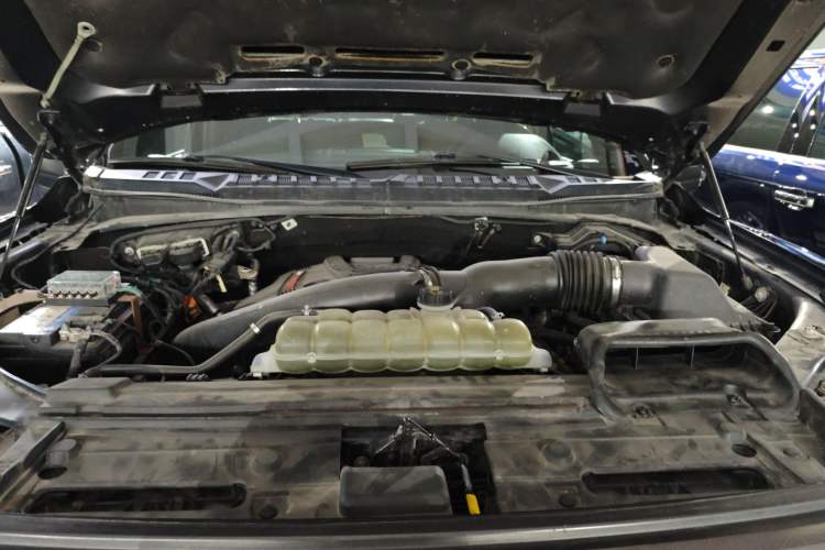 Used Ford F-150 Raptor 2019 3.5T Raptor Performance Enhanced Edition Engine Bay