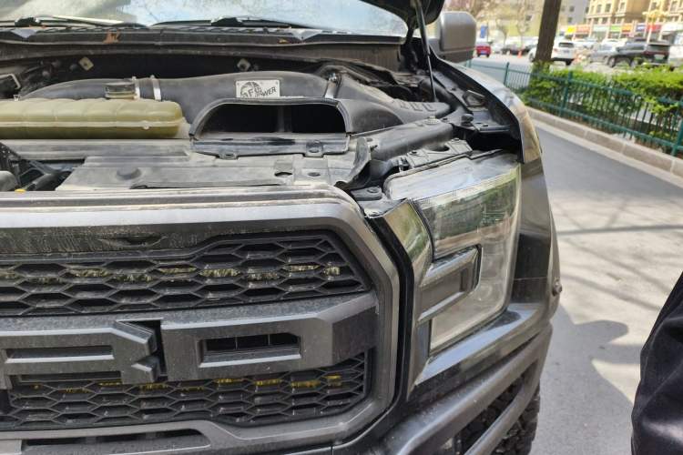 Used Ford F-150 Raptor 2019 3.5T Raptor Performance Enhanced Edition Engine Bay Left