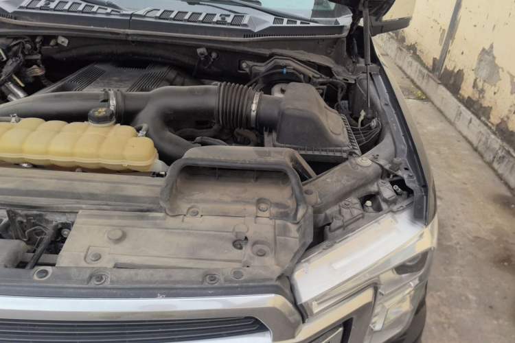 Used Ford F-150 Raptor 2019 3.5T LTD Engine Bay Left