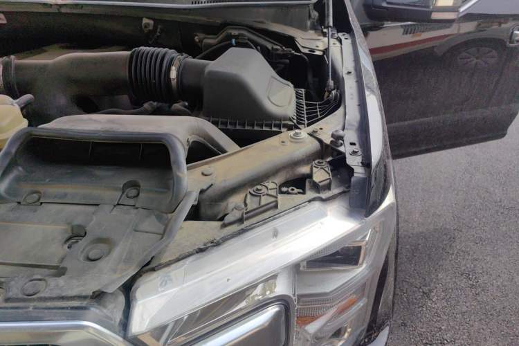 Used Ford F-150 Raptor 2019 3.5T LTD Engine Bay Left