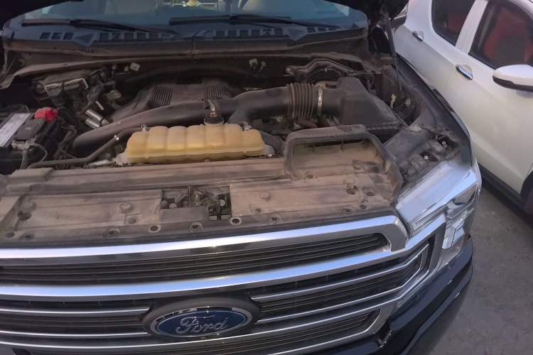 Used Ford F-150 Raptor 2019 3.5T LTD Engine Bay Left