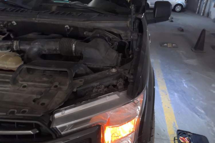 Used Ford F-150 Raptor 2019 3.5T LTD Engine Bay Left