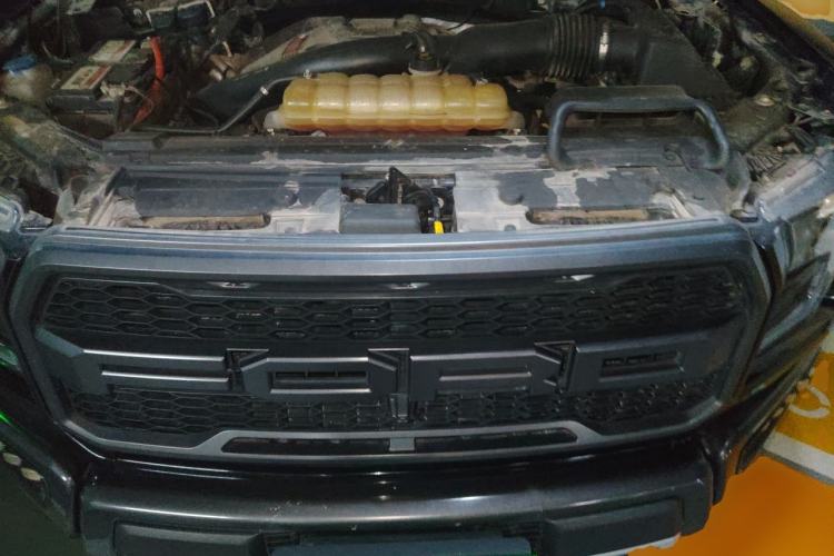 Used Ford F-150 Raptor 2019 3.5T Raptor Performance Enhanced Edition Engine Bay