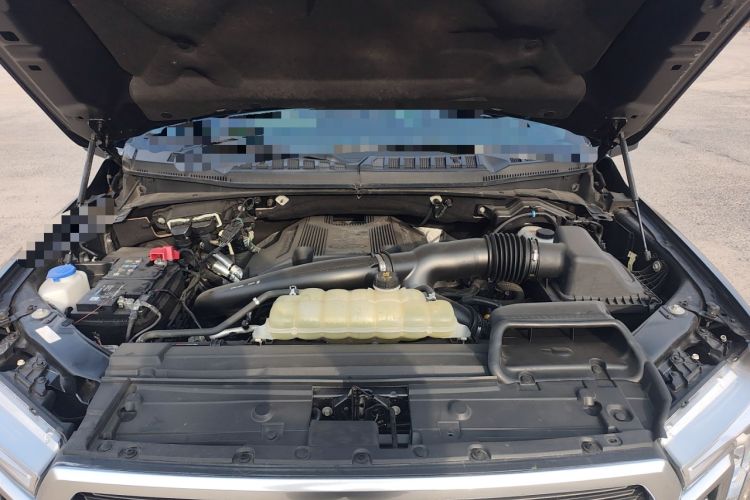 Used Ford F-150 Raptor 2019 3.5T LTD Engine Bay