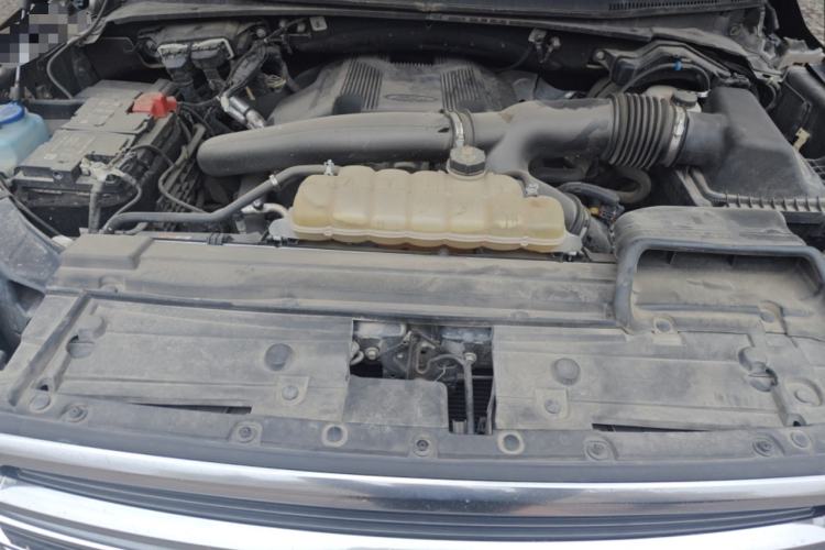 Used Ford F-150 Raptor 2019 3.5T LTD Engine Bay
