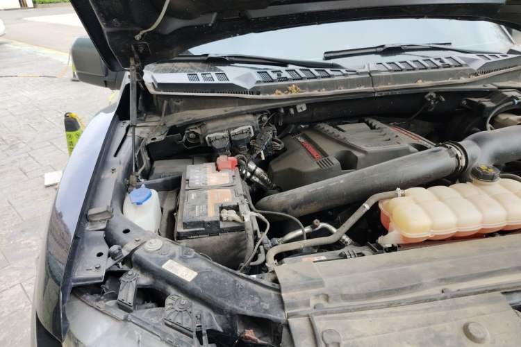 Used Ford F-150 Raptor 2019 3.5T Raptor Performance Enhanced Edition Engine Bay Right