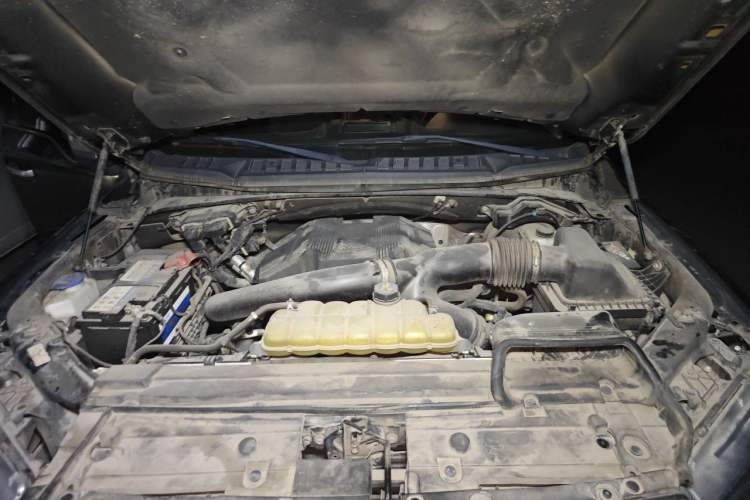 Used Ford F-150 Raptor 2019 3.5T LTD Engine Bay