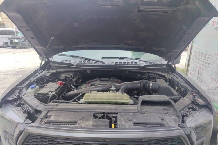 Used Ford F-150 Raptor 2019 3.5T Raptor Performance Enhanced Edition Engine Bay