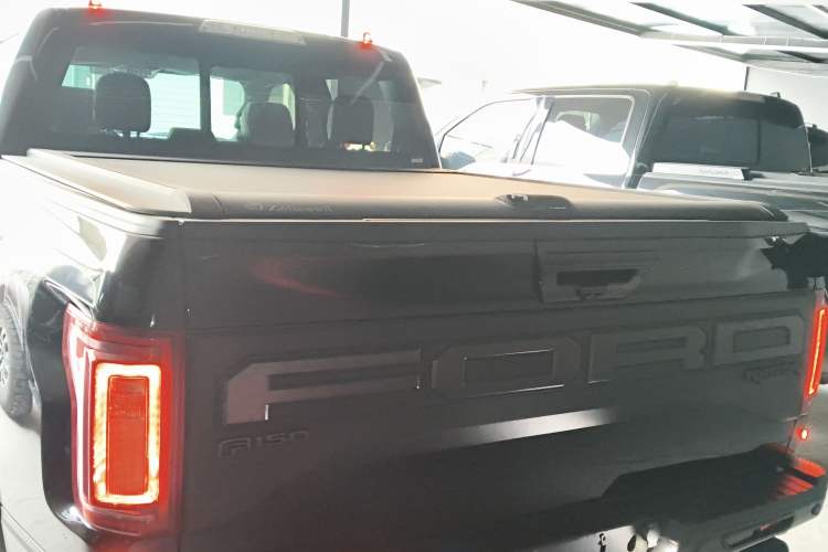 Used Ford F-150 Raptor 2019 3.5T Raptor Performance Enhanced Edition Exterior 4