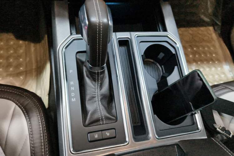 Used Ford F-150 Raptor 2019 3.5T LTD Gear Lever