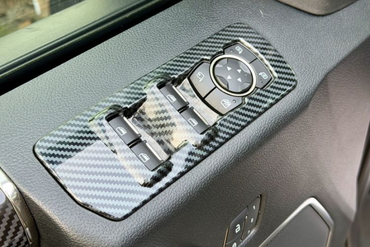 Used Ford F-150 Raptor 2019 3.5T Raptor Polar Blue Limited Edition Interior 4