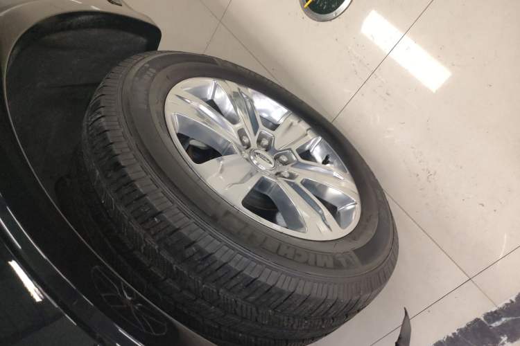 Used Ford F-150 Raptor 2019 3.5T LTD Left Front Wheel Hub