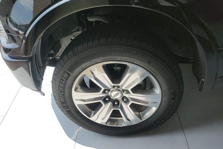 Used Ford F-150 Raptor 2019 3.5T LTD Left Front Wheel Hub